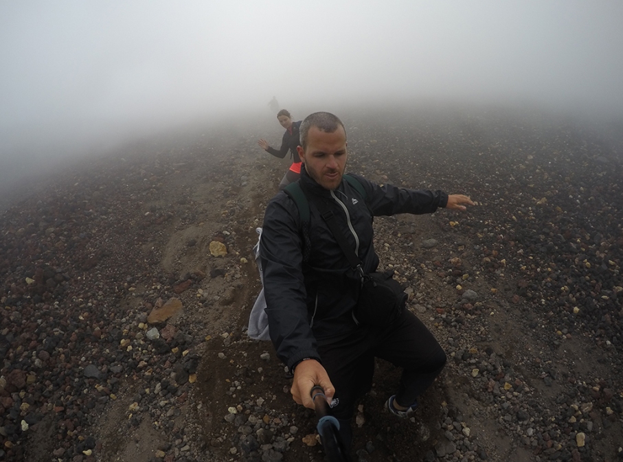 Un tour a deux blog travel voyage nouvelle zelande new zealand tongariro alpine crossing brouillard descente brouillard